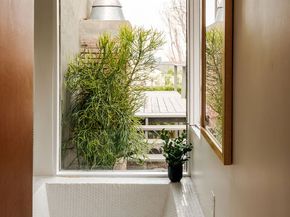 3061 Landa Street, Los Angeles CA 90039