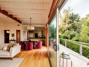 3061 Landa Street, Los Angeles CA 90039