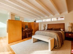 3061 Landa Street, Los Angeles CA 90039