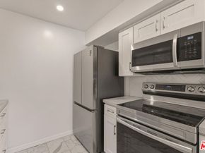 425 Idaho Avenue 10, Santa Monica CA 90403