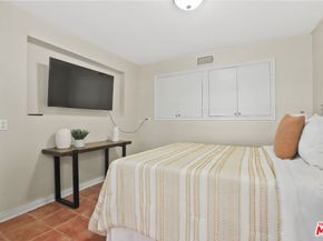 5761 W Olympic Boulevard, Los Angeles CA 90036