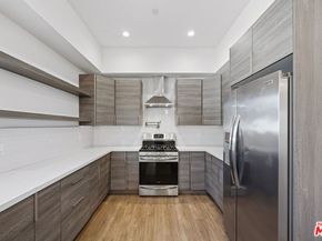 5637 Riverton Avenue, North Hollywood CA 91601