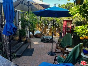 1335 Chelsea Avenue, Santa Monica CA 90404