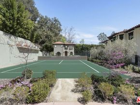 7651 Willow Glen Road, Los Angeles CA 90046