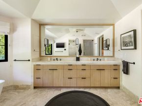 7651 Willow Glen Road, Los Angeles CA 90046