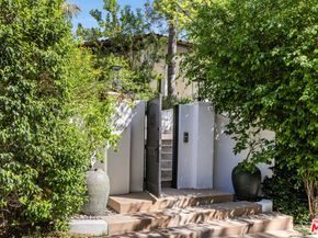 7651 Willow Glen Road, Los Angeles CA 90046