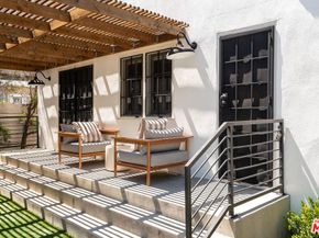 940 Westchester Place, Los Angeles CA 90019