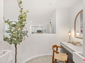 13044 Pacific 108, Playa Vista CA 90094