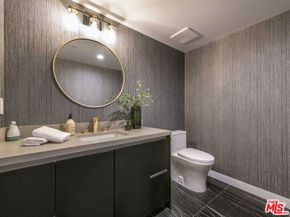 1017 N Croft Avenue 201, Los Angeles CA 90069