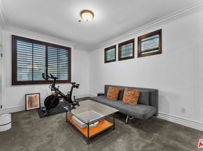 850 N Croft Avenue 302, Los Angeles CA 90069