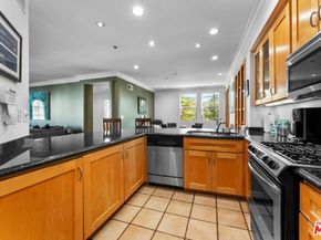 850 N Croft Avenue 302, Los Angeles CA 90069