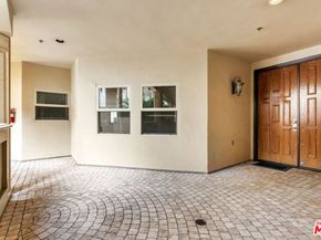 850 N Croft Avenue 302, Los Angeles CA 90069