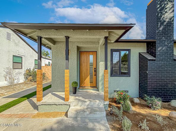 7530 Gaviota Avenue, Lake Balboa CA 91406