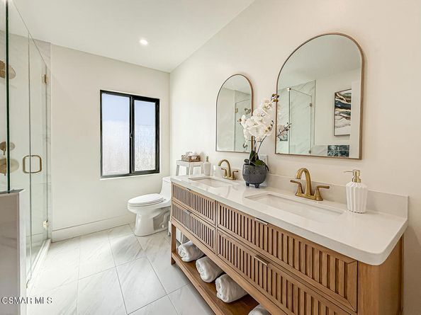 7530 Gaviota Avenue, Lake Balboa CA 91406