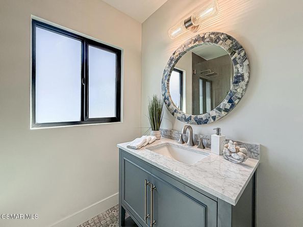 7530 Gaviota Avenue, Lake Balboa CA 91406