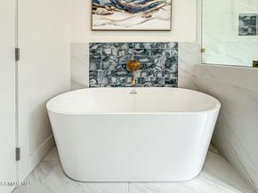 7530 Gaviota Avenue, Lake Balboa CA 91406