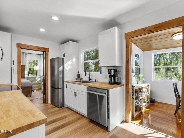 5429 Fairview Place, Agoura Hills CA 91301