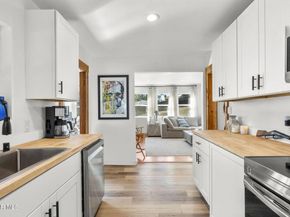 5429 Fairview Place, Agoura Hills CA 91301