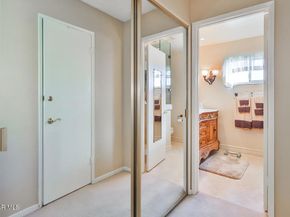 5260 Edgeware Drive, Agoura Hills CA 91301