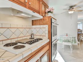 5260 Edgeware Drive, Agoura Hills CA 91301