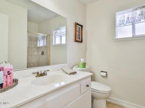 5260 Edgeware Drive, Agoura Hills CA 91301
