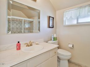 5260 Edgeware Drive, Agoura Hills CA 91301