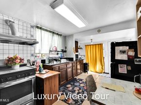 638 N Bunker Hill Avenue, Los Angeles CA 90012