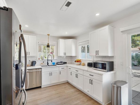 451 37th Street, Richmond CA 94805