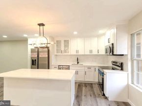 293 Valley Stream Lane 293, Chesterbrook PA 19087