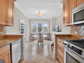 4000 Cathedral Avenue NW 216B, Washington DC 20016