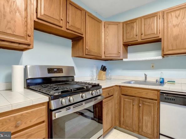 3701 S George Mason Drive 411N, Falls Church VA 22041