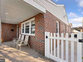 658 Waring Street, Philadelphia PA 19116