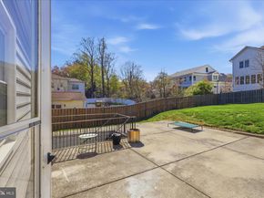 100 Tapawingo Road SE, Vienna VA 22180