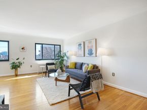 1300 S Arlington Ridge Road 718, Arlington VA 22202