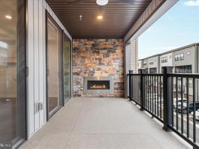 12910 Sunrise Ridge Aly 60, Herndon VA 20171