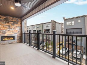 12910 Sunrise Ridge Aly 60, Herndon VA 20171