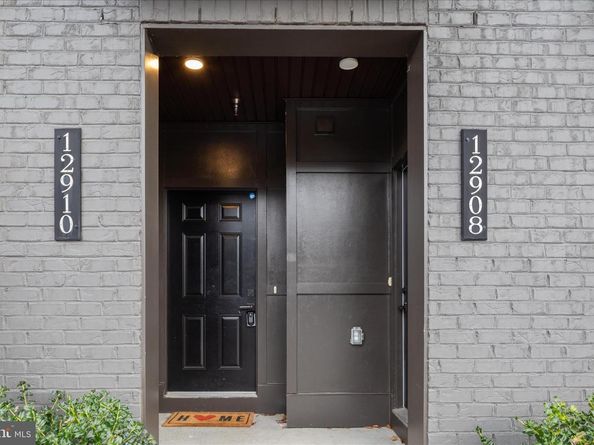 12910 Sunrise Ridge Aly 60, Herndon VA 20171