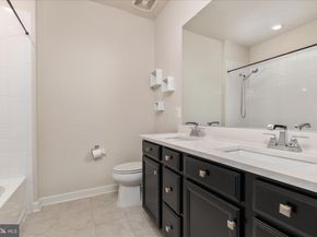 12910 Sunrise Ridge Aly 60, Herndon VA 20171