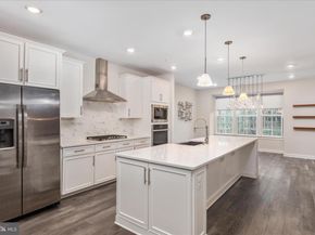 12910 Sunrise Ridge Aly 60, Herndon VA 20171