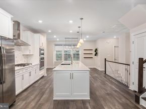 12910 Sunrise Ridge Aly 60, Herndon VA 20171