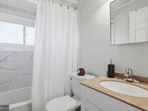 5 Thimbleberry Lane, Levittown PA 19054