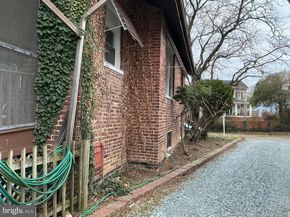 520 E Mount Ida Avenue, Alexandria VA 22301