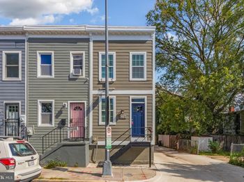 635 20TH Street NE