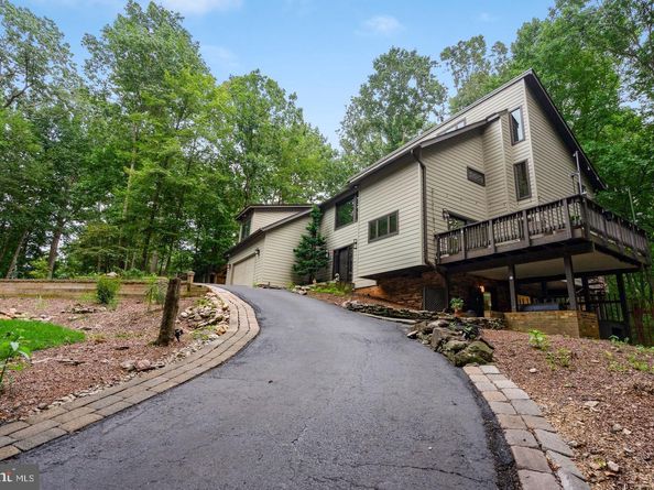 10227 Lawyers Road, Vienna VA 22181