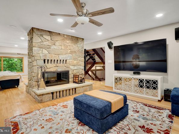 10227 Lawyers Road, Vienna VA 22181