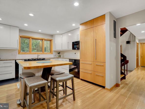 10227 Lawyers Road, Vienna VA 22181