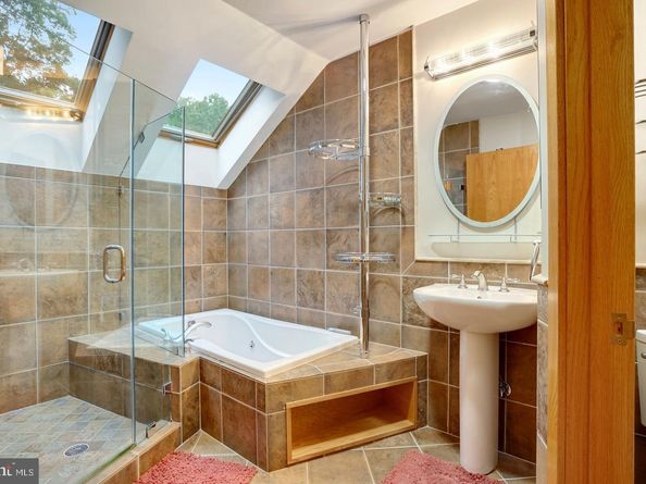 10227 Lawyers Road, Vienna VA 22181