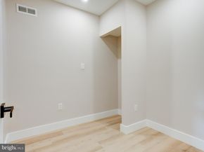 1327 E Susquehanna Avenue, Philadelphia PA 19125