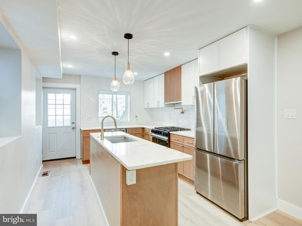 1327 E Susquehanna Avenue, Philadelphia PA 19125
