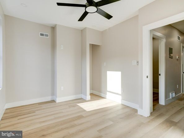 1327 E Susquehanna Avenue, Philadelphia PA 19125